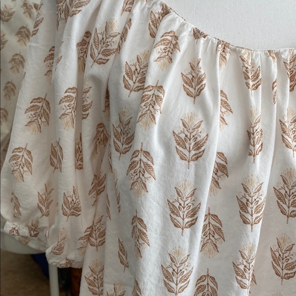 Old Navy Cream Flutter Sleeve Smocked Blouse - Picture 2 of 9